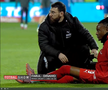 Mamadou Karamoko s-a accidentat la încălzire înainte de Farul - Dinamo // FOTO: captură Prima Sport