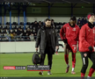 Mamadou Karamoko s-a accidentat la încălzire înainte de Farul - Dinamo // FOTO: captură Prima Sport
