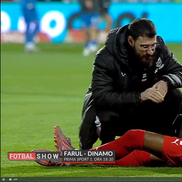 Mamadou Karamoko s-a accidentat la încălzire înainte de Farul - Dinamo // FOTO: captură Prima Sport