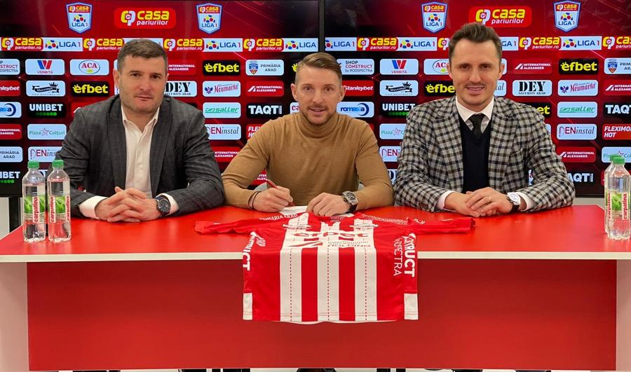 Liviu Antal, alături de antrenorul Laszlo Balint și impresarul Bogdan Apostu EXCLUSIV UTA transferă un fost campion și golgeter în Liga 1! A semnat deja contractul