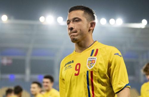 Valerică Găman (31 de ani), fundașul central de la Astra, îl sfătuiește pe Olimpiu Moruțan (21 de ani, mijlocaș ofensiv) să plece de la FCSB.