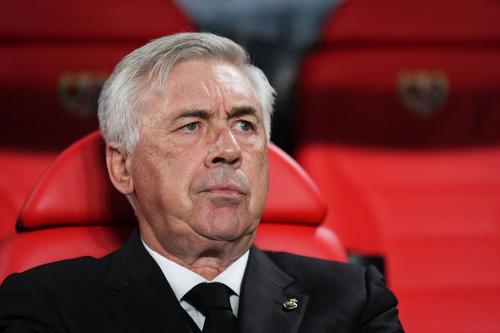 Real Madrid s-a impus cu greu pe terenul echipei de liga a patra Club Polideportivo Cacereno, 1-0, în faza „16-imilor” Cupei Regelui. La finalul partidei, Carlo Ancelotti (63 de ani), antrenorul campioanei europene, s-a plâns de starea gazonului