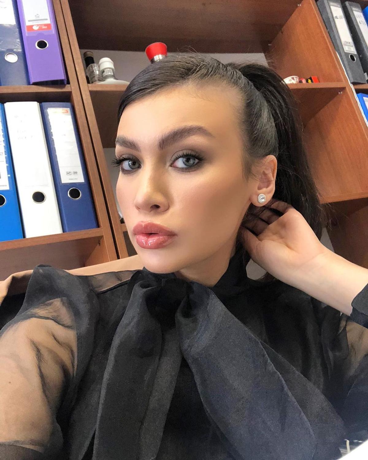Andrei Burcă a făcut marele pas la Paris! A cerut-o în căsătorie pe tânăra avocată