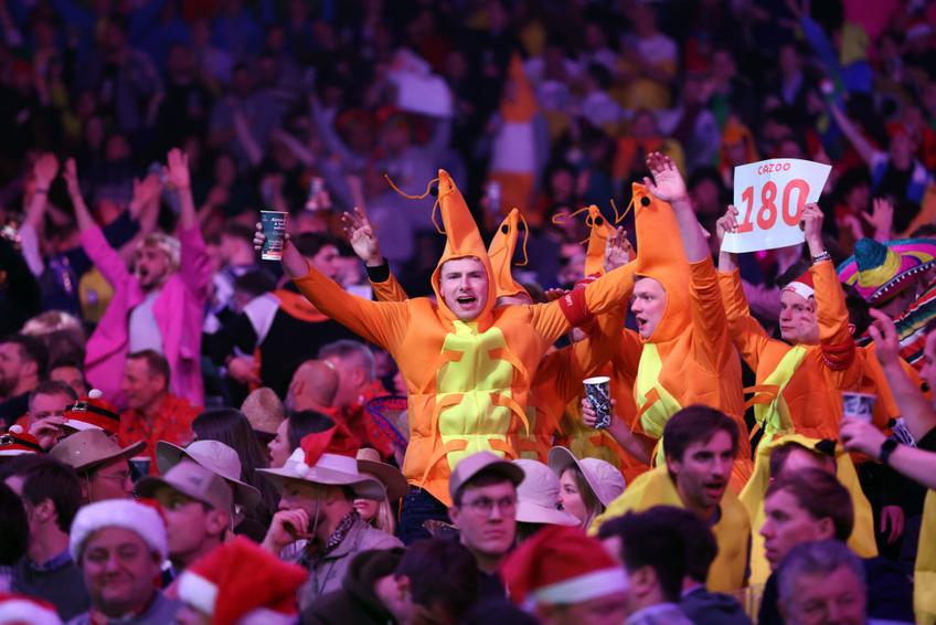 Finala Campionatului Mondial de darts, câștigată de Luke Humphries (28 de ani) în fața adolescentului Luke Littler (16 ani) a stabilit noi recorduri de audiență în Marea Britanie.