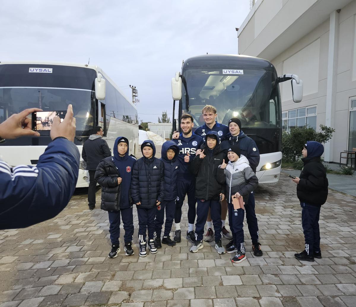 Pasiunea pură merge mai departe! GSP a urmărit un antrenament la clubul de tradiție cu 178.000 de membri cotizanți! Ce s-a ales de fosta campioană unde au jucat Deac, Marica, Neuer și Raul