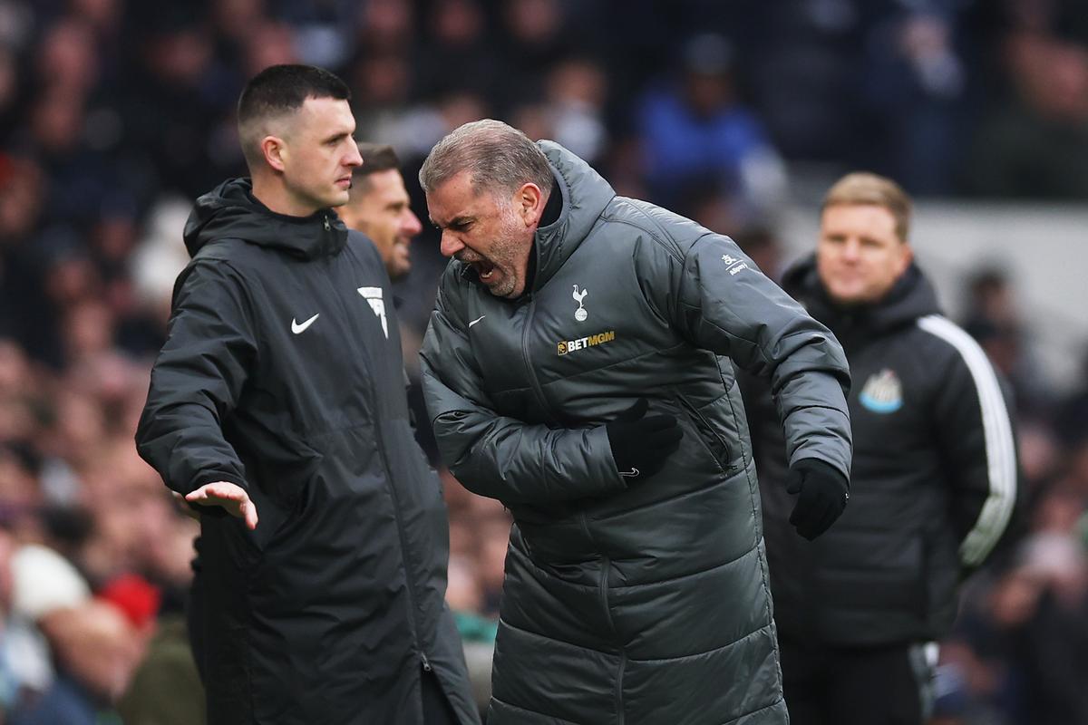 Tottenham - Newcastle 1-2 » Prăbușirea continuă și în noul an pentru Radu Drăgușin și Ange Postecoglou