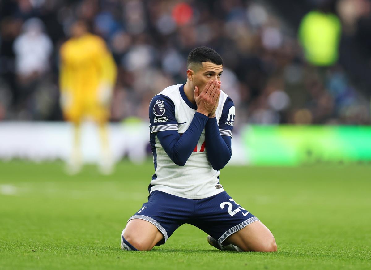 Tottenham - Newcastle 1-2 » Prăbușirea continuă și în noul an pentru Radu Drăgușin și Ange Postecoglou