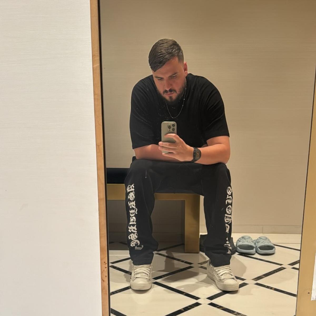Fiul lui Cosmin Olăroiu, implicat într-o afacere de sute de mii de euro în București
