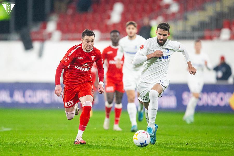 UTA - Farul. Foto: Facebook Au virat banii! Șefii clubului au rezolvat o mare problemă: „Nici vorbă de insolvență”