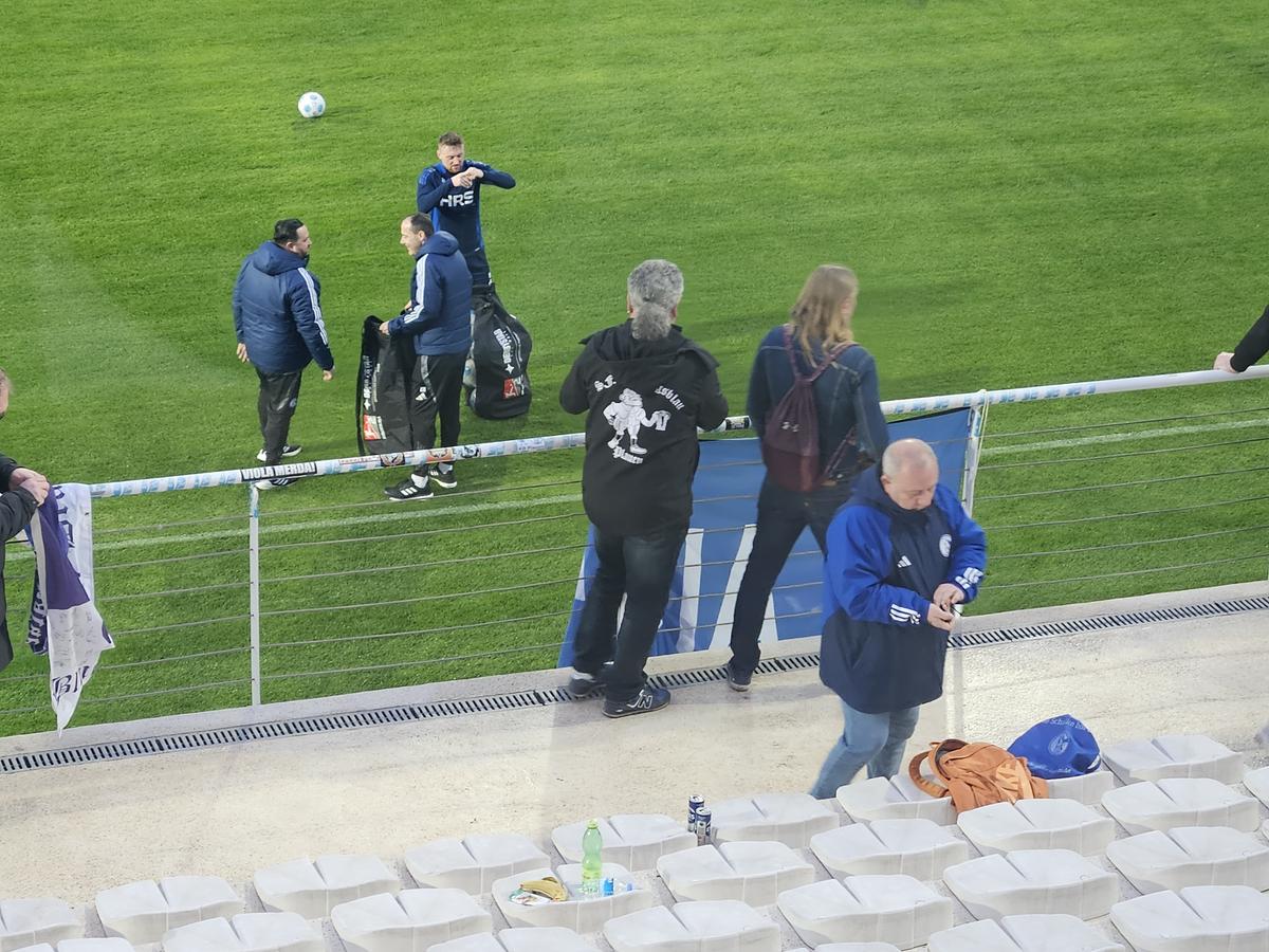 Pasiunea pură merge mai departe! GSP a urmărit un antrenament la clubul de tradiție cu 178.000 de membri cotizanți! Ce s-a ales de fosta campioană unde au jucat Deac, Marica, Neuer și Raul
