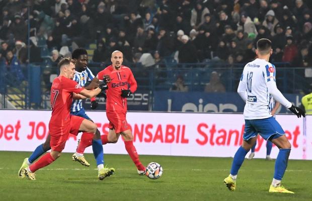 Titularul din Superligă poate pleca în Ungaria » Nu duce lipsă de oferte nici din România