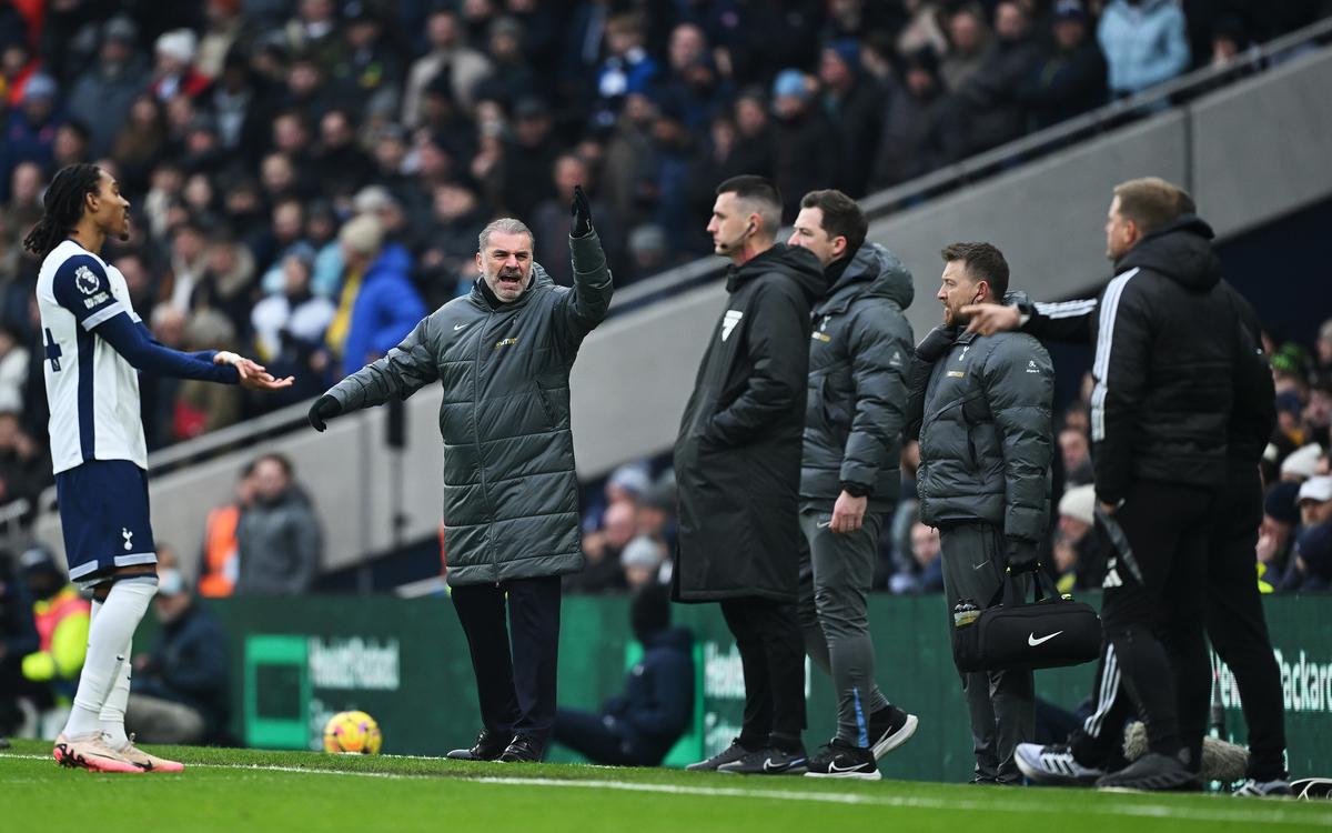 Tottenham - Newcastle 1-2 » Prăbușirea continuă și în noul an pentru Radu Drăgușin și Ange Postecoglou