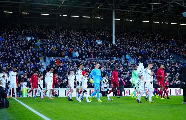 De ce a fost întârziat cu 15 minute startul meciului Fulham - Liverpool