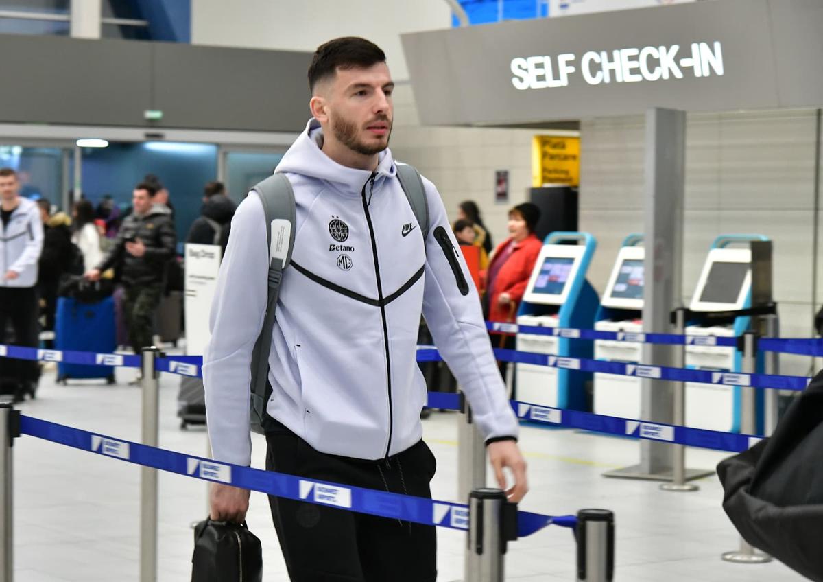 FCSB a plecat în Antalya, cu 29 de jucători în lot: Mihai Popescu a făcut deplasarea » 5 noutăți la campioană! Toate imaginile de pe aeroport