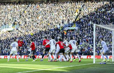 Tragedie la Leeds - Manchester United! Un suporter a murit pe Elland Road înainte de fluierul de start