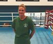 GALERIE FOTO Pugilista April Hunter, poză-manifest în vacanța din Maldive: „E ilegal să fii gay aici? Priviți gândurile noastre”