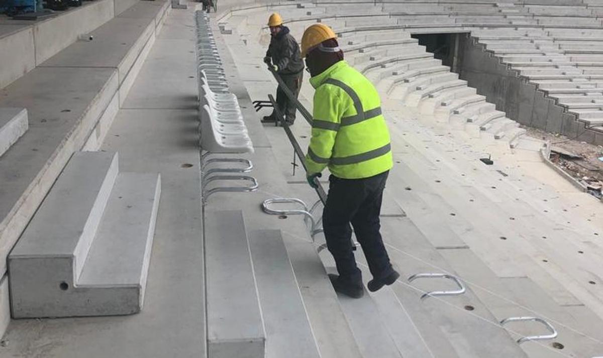 EXCLUSIV FOTO / UPDATE / Se montează scaunele în Ghencea! Noutate față de vechea arenă: acestea vor fi în trei culori