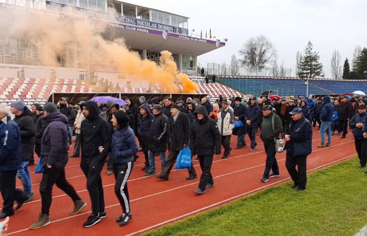 FOTO Ilie Bărbulescu a fost condus azi pe ultimul drum