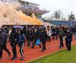 FOTO Ilie Bărbulescu a fost condus pe ultimul drum » Ultrașii de la FC Argeș și Steaua s-au strâns la stadion: „Anii trec și gloriile se duc / Astăzi e mai liniște fără «Balamuc»”