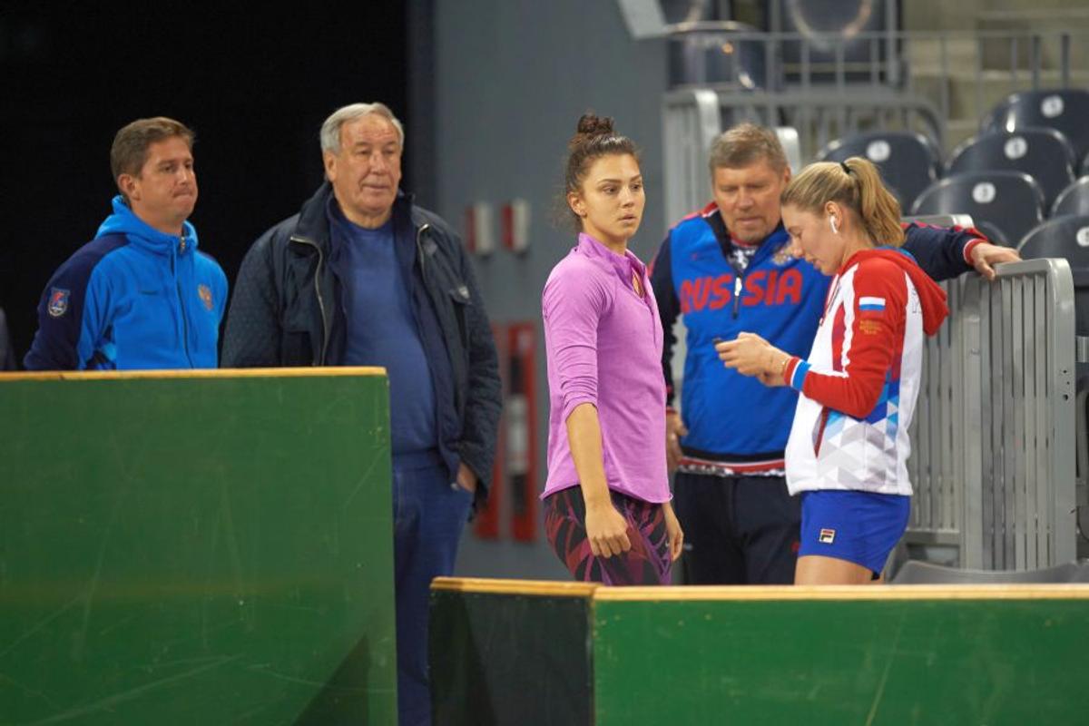 ROMÂNIA - RUSIA, FED CUP // VIDEO + FOTO Echipa României e gata pentru duelul cu Rusia: declarații + imagini de la antrenamentul de azi