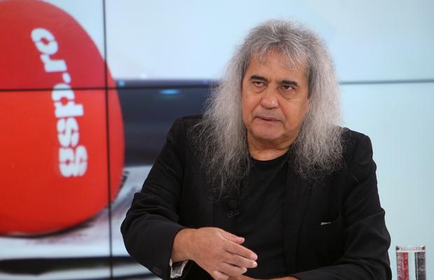 Viața între rock și fotbal! Cristi Minculescu vine miercuri, de la ora 20:00, la „Prietenii lui Ovidiu": „M-a prins nebunia pe Maracana din Bănie"