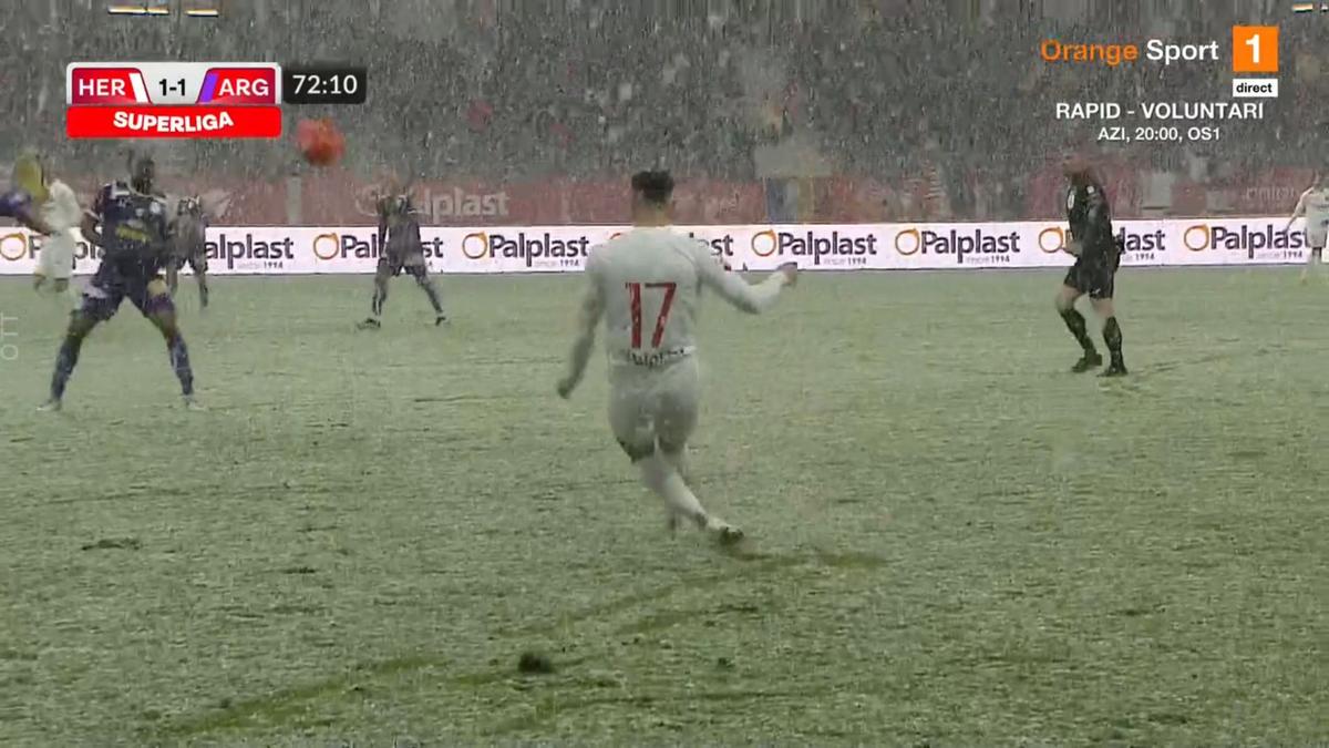 Hermannstadt - FC Argeș 1-1 » Remiză pe „derdelușul” de la Sibiu, într-o partidă jucată pe două anotimpuri