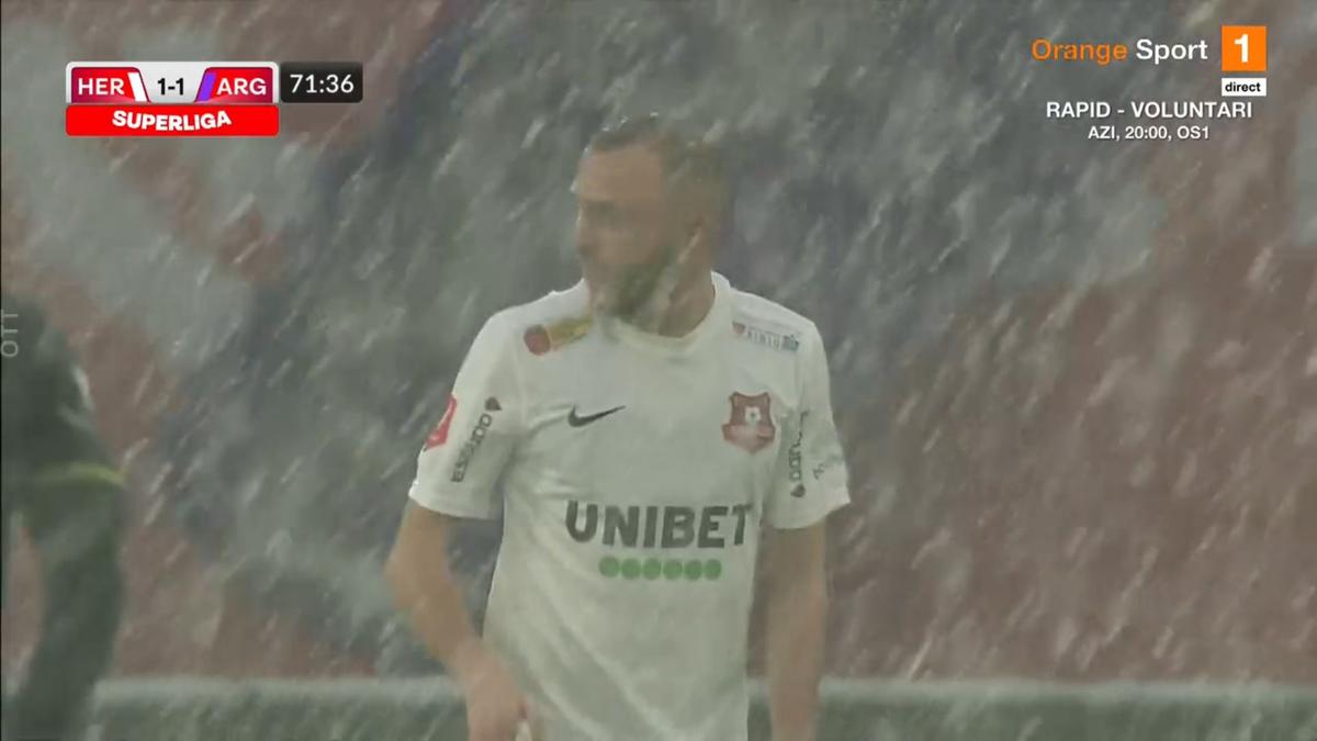 FOTO Hermannstadt - FC Argeș, ninsoare 04.02.2023