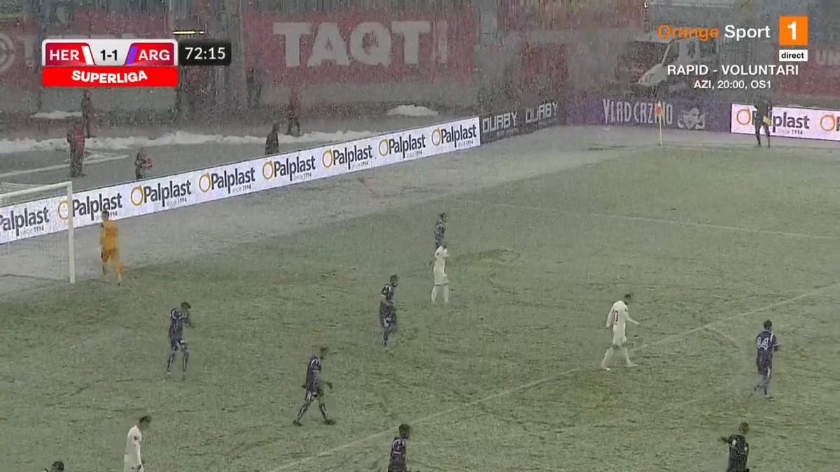FOTO Hermannstadt - FC Argeș, ninsoare 04.02.2023