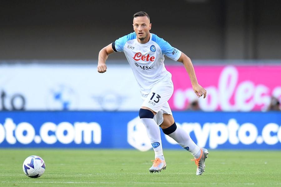 Stoperul Rrahmani, cotat la 25 de milioane de euro pe Transfermarkt, e titularul lui Napoli, cel mai probabil următoarea campioană a Italiei Suntem zdrobiți de Elveția și depășiți clar de Kosovo » Detaliu-cheie înainte de preliminariile Euro 2024