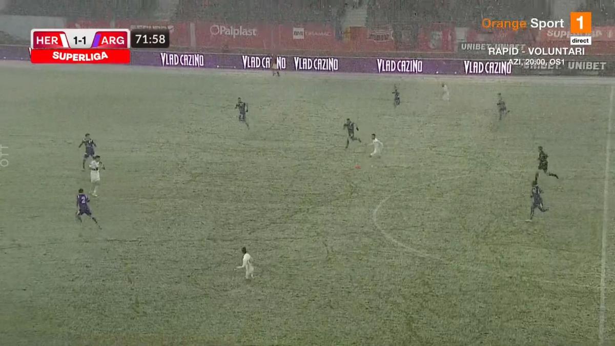 FOTO Hermannstadt - FC Argeș, ninsoare 04.02.2023
