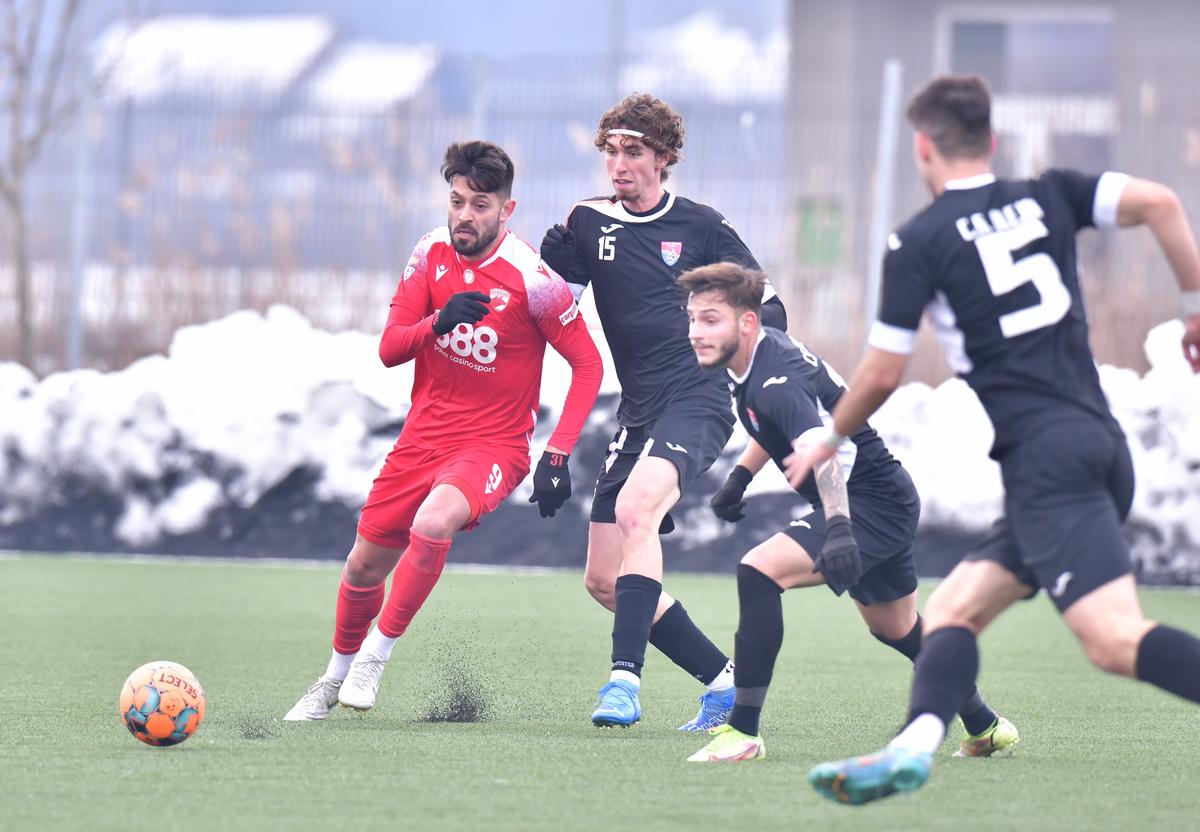 Dinamo - CS Blejoi 5-0 » Două eliminări, cinci goluri și un jucător de la Cluj în probe la roș-albi