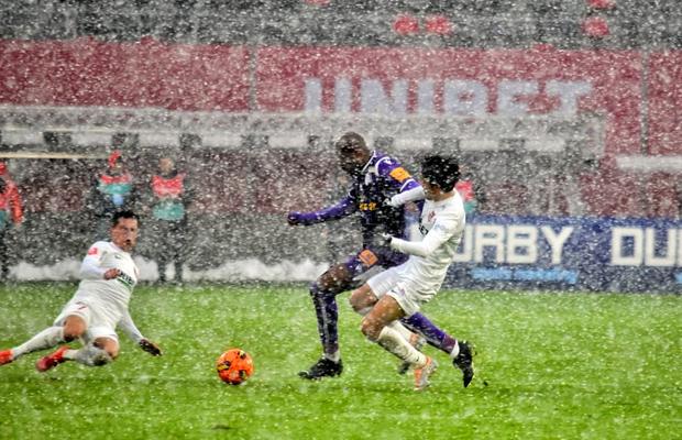Hermannstadt - FC Argeș 1-1 » Remiză pe „derdelușul” de la Sibiu, într-o partidă jucată pe două anotimpuri