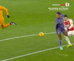 Gafa lui Alisson în Arsenal - Liverpool
