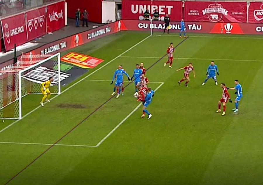 Faza golului marcat de Raul Silva, foto: captură de ecran Digisport Momente încinse în startul meciului Sepsi - Universitatea Craiova » Oltenii, gol anulat, gazdele au cerut un penalty