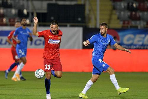 Goran Karanovic (centru) a semnat în liga a patra din Elveția