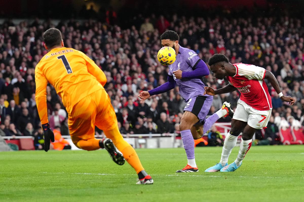 Liverpool, prăbușită de gafa lui Alisson » Arsenal aprinde lupta în 3 la titlu în Premier League
