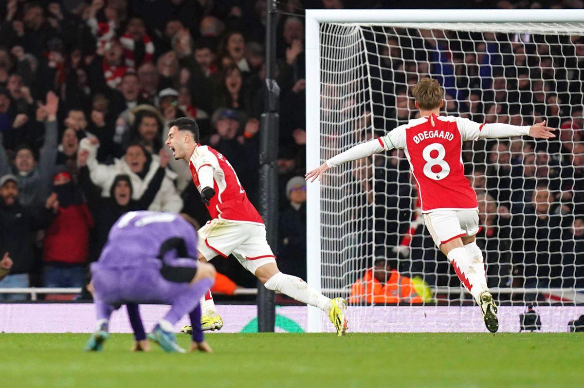 Liverpool, prăbușită de gafa lui Alisson » Arsenal aprinde lupta în 3 la titlu în Premier League