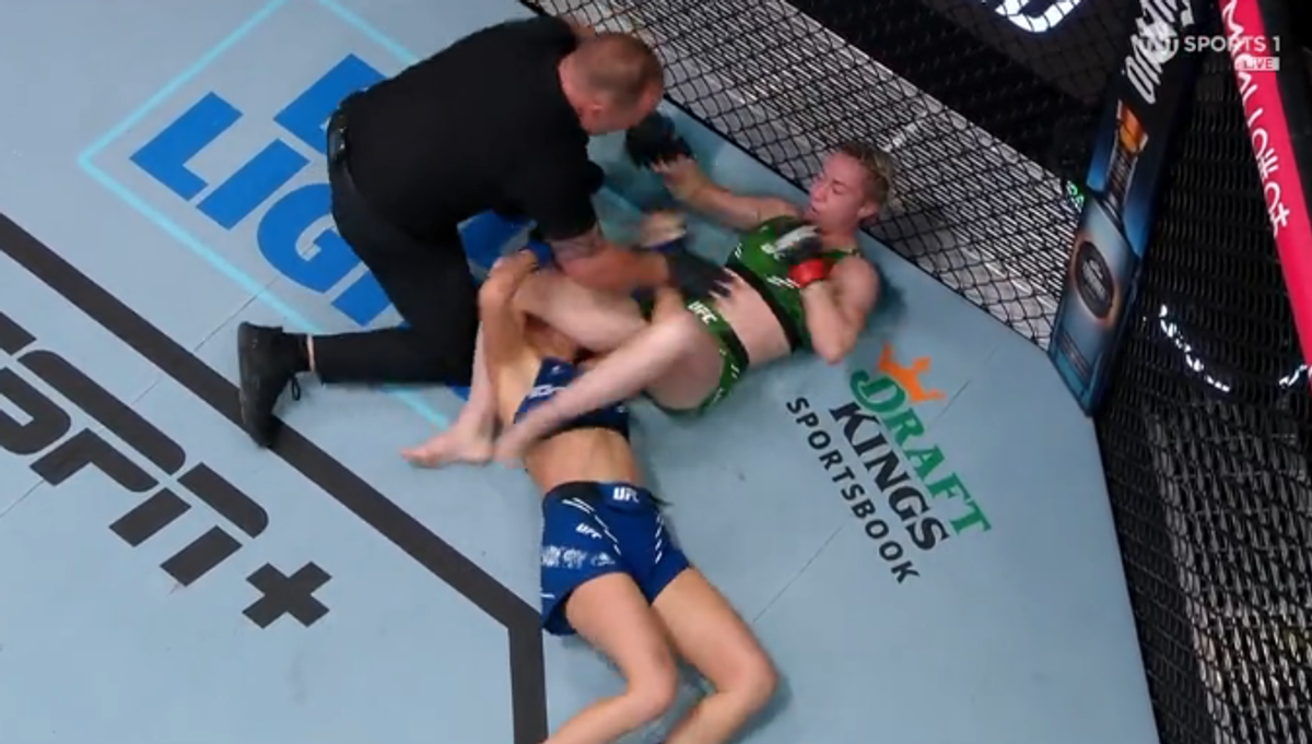 Diana Belbiță, zdrobită în UFC » Învinsă prin submisie chiar în finalul primei runde