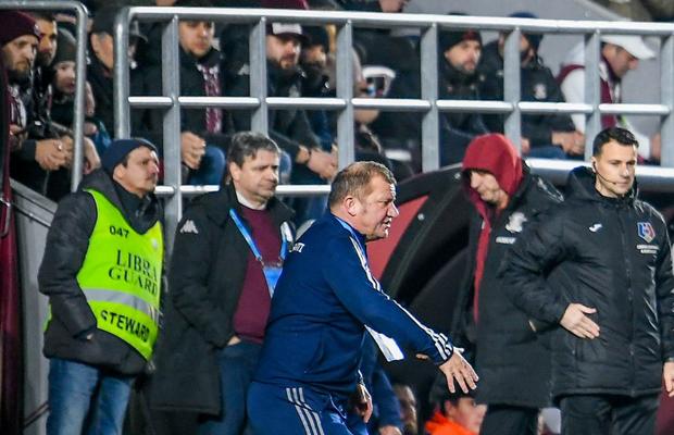 Rapid, reacție după derapajul rasist al lui Dorinel Munteanu: „Unii dintre acei «bronzați» te aplaudau cândva”