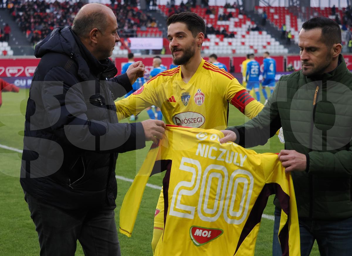 Borna „500”, atinsă în meciul stricat de Istvan Kovacs