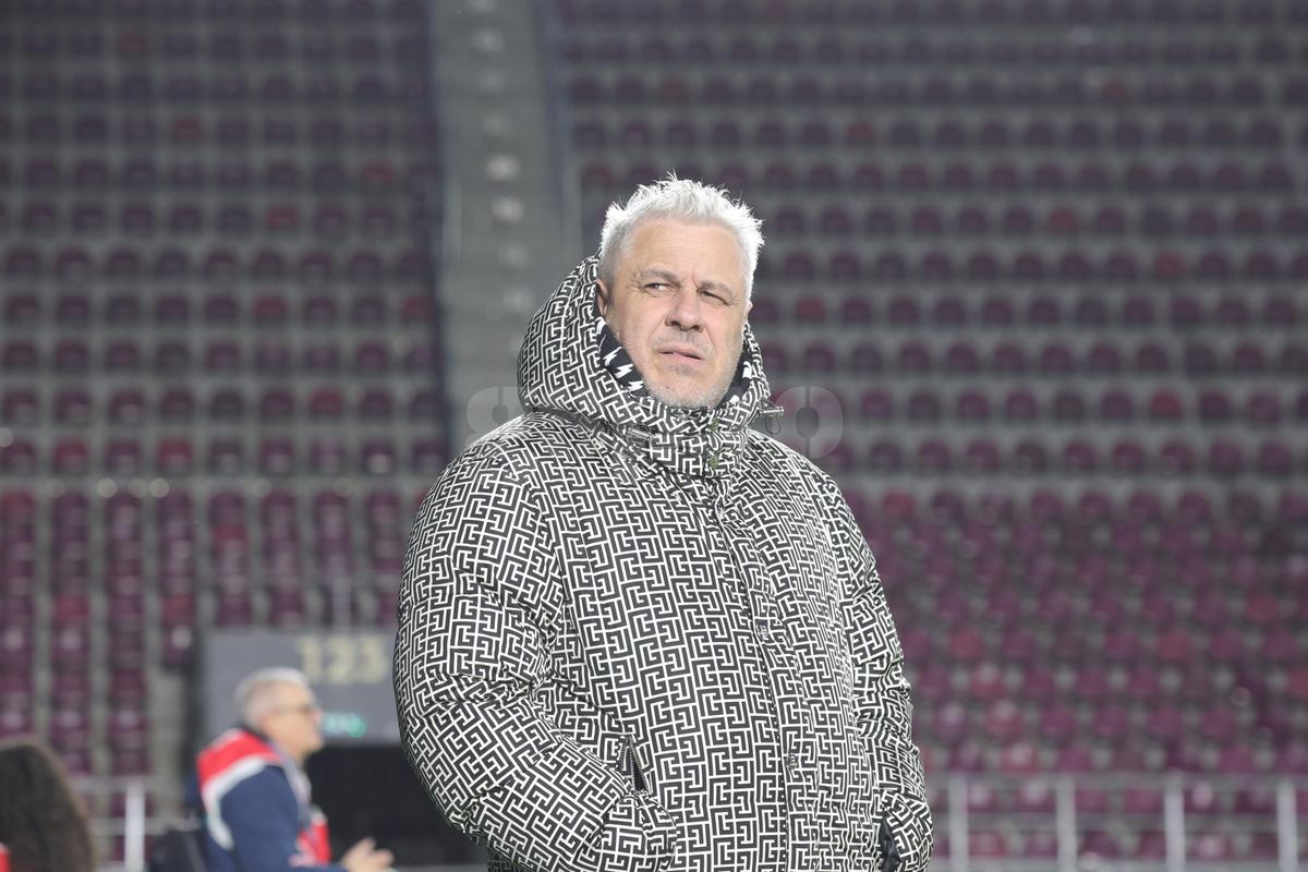 Noua geacă a lui Marius Șumudică