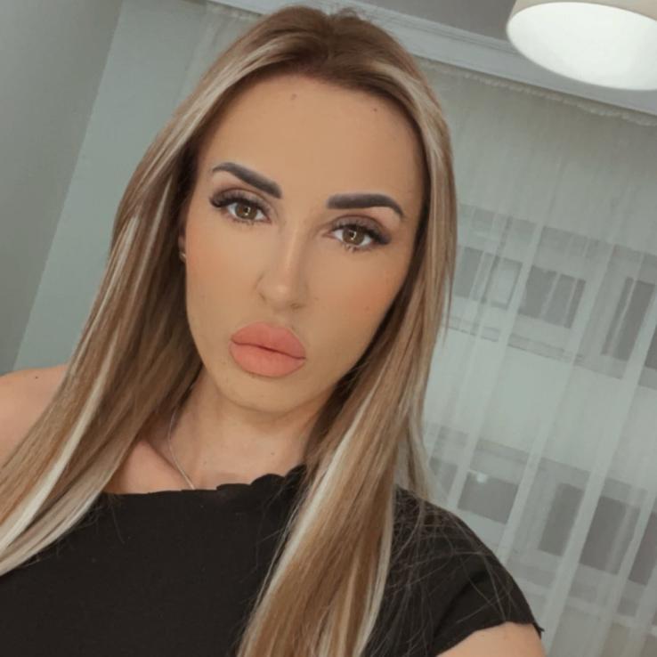Emilia, iubita lui Elvir Koljic