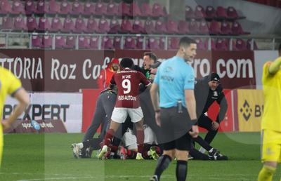 Rapid - Unirea Slobozia 2-1 » Interzis cardiacilor! Victorie miraculoasă în lupta pentru play-off! Golul lui Dobre a declanșat „nebunia” în Giulești