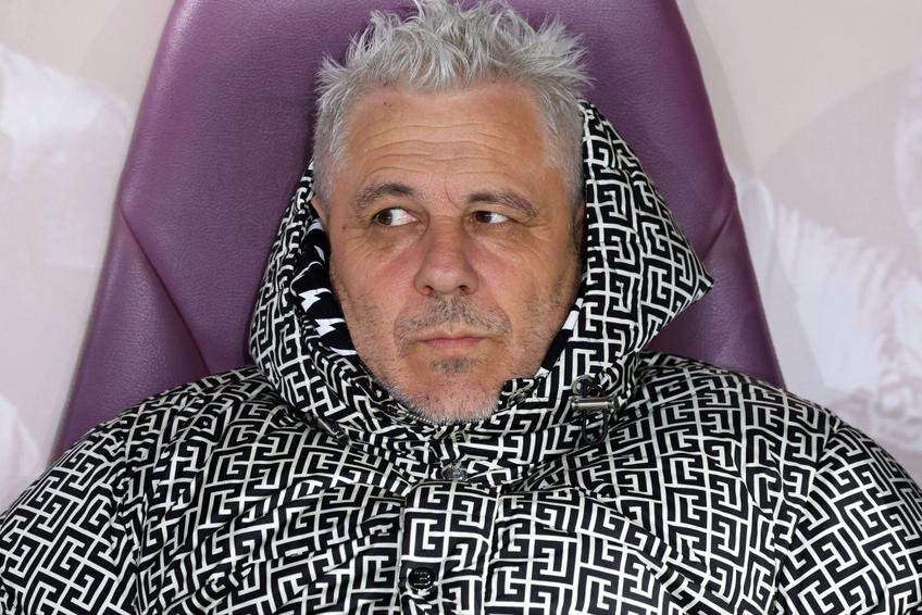 Pe Marius Șumudică îl nemulțumește starea actuală a suprafeței de joc / FOTO: Ionuț Iordache (GSP)