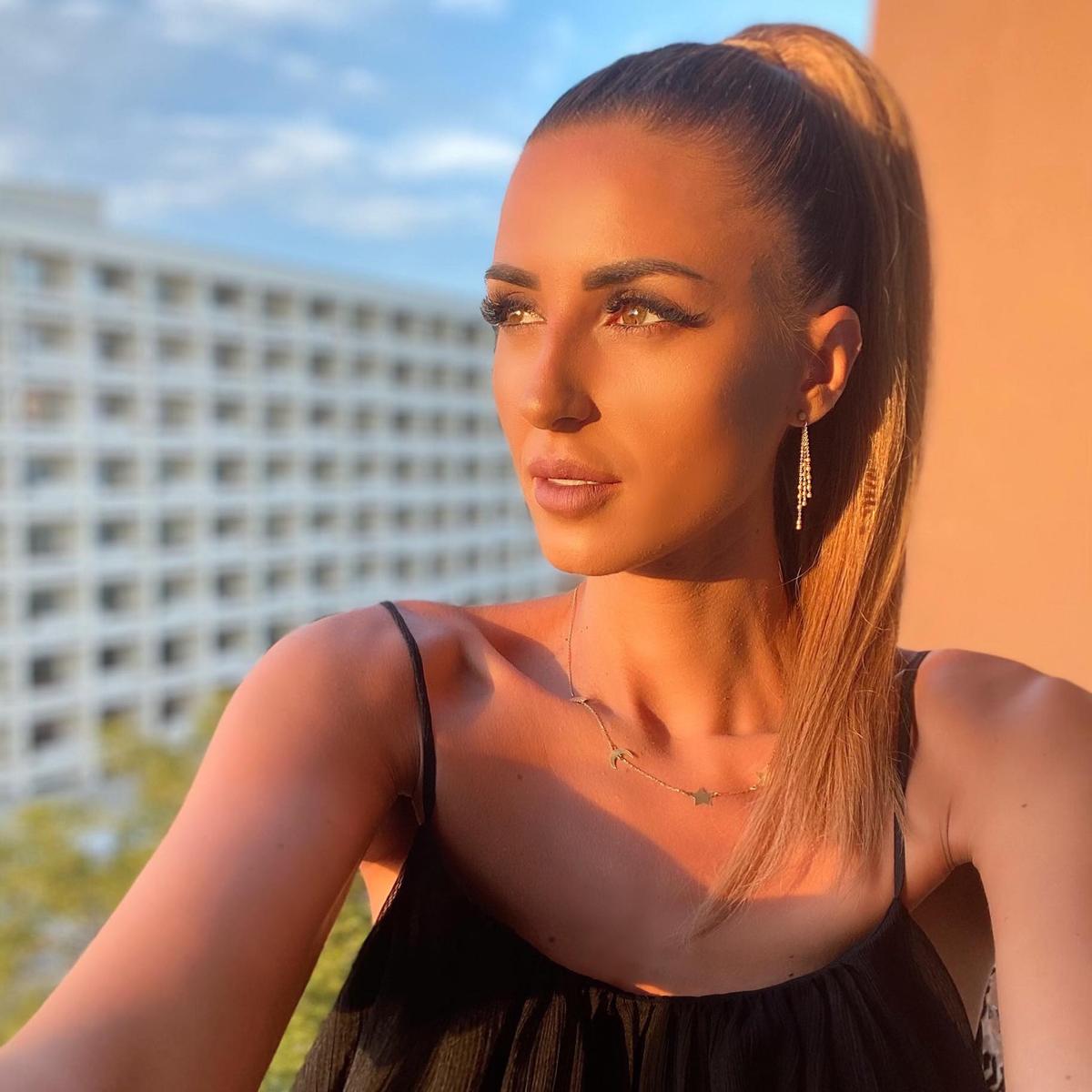 Elvir Koljic nu vine singur în București » Iubita noului atacant de la FCSB este cumnata unui manelist celebru
