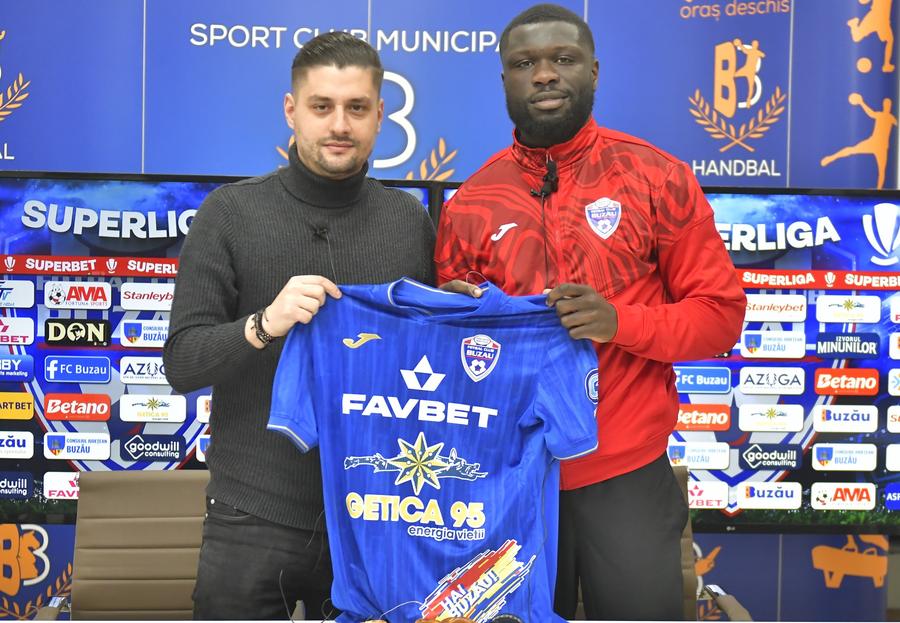 Kevin Luckassen Kevin Luckassen a revenit în Superliga » Noua echipă l-a anunțat chiar în ziua meciului