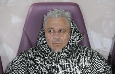 Marius Șumudică s-a ținut de promisiune! Geaca nouă cu care a apărut în Giulești: prețul e uriaș