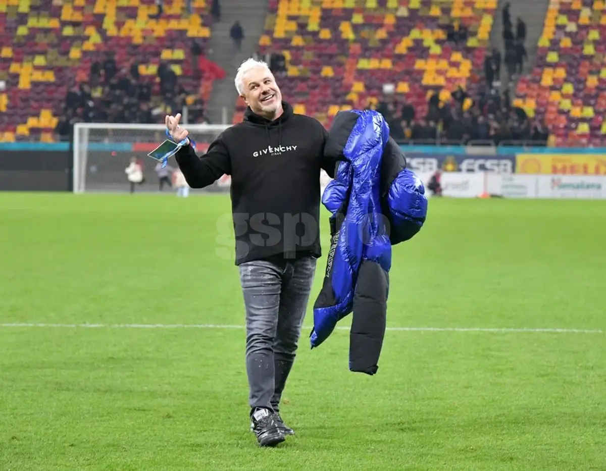 Noua geacă a lui Marius Șumudică