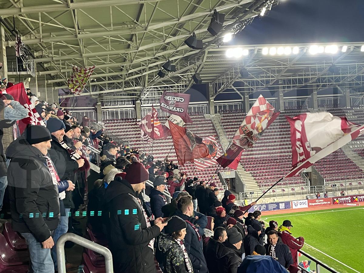 Suporterii de la Rapid - Unirea Slobozia