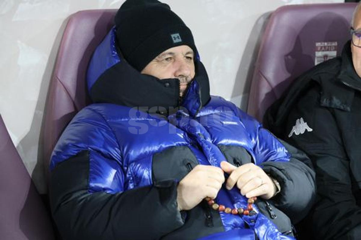Noua geacă a lui Marius Șumudică